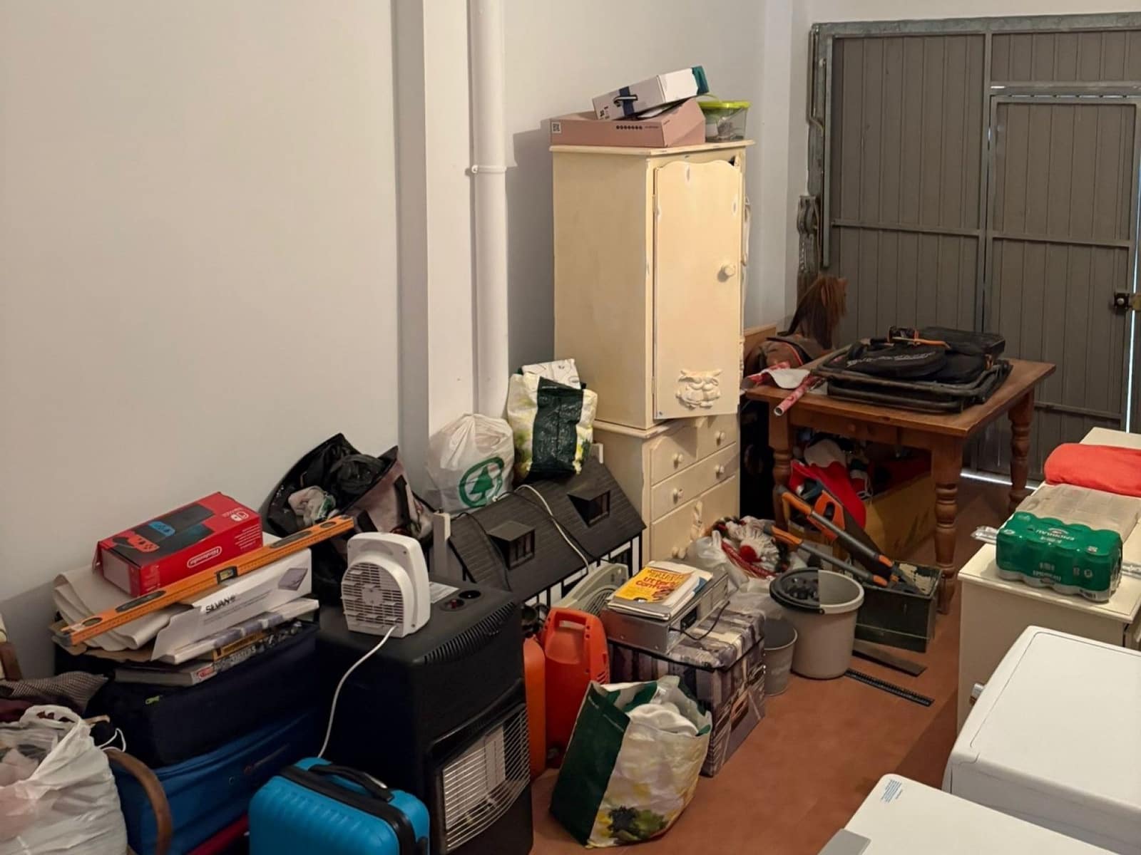 4 bedroom Townhouse for sale in Pinoso with garage - € 175,000 (Ref: 9062700)