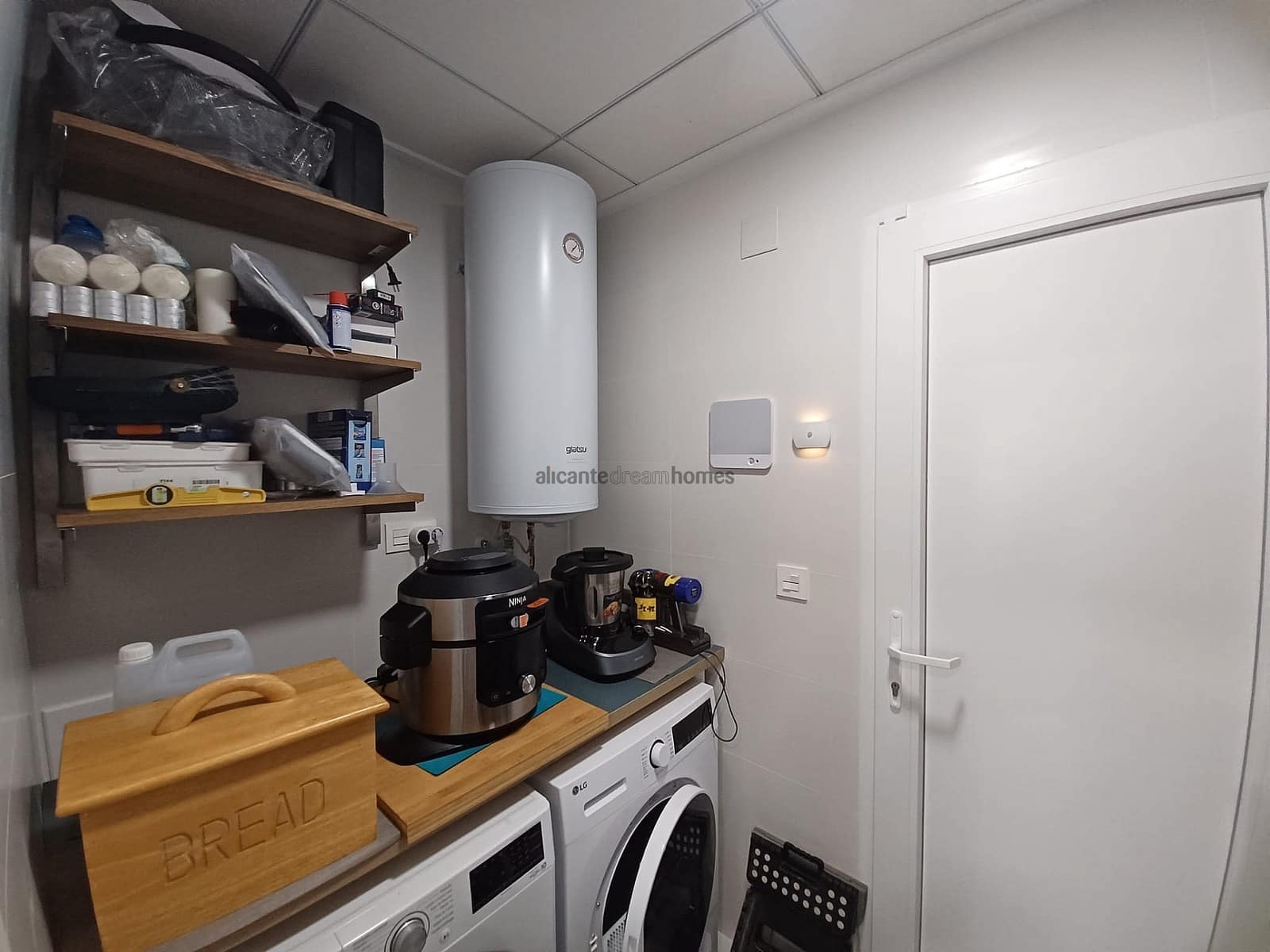 6 Zimmer Villa zu verkaufen in Pinoso mit Pool Garage - 649.995 € (Ref: 9064048)