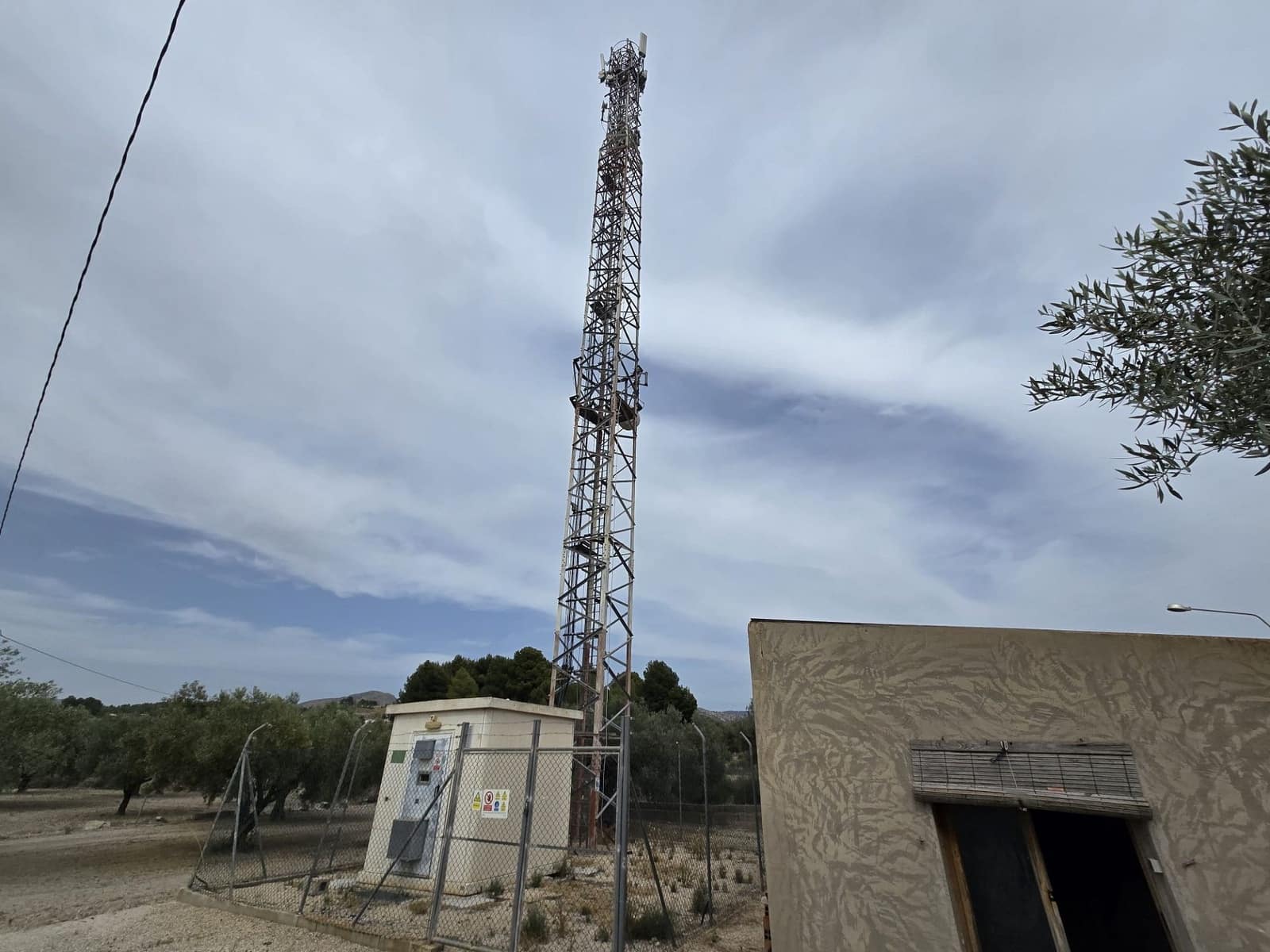 Finca/Landhuis te koop in Sax met zwembad garage - € 149.995 (Ref: 9065622)