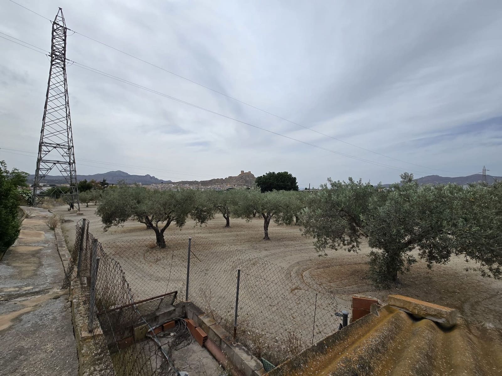 Finca/Landhuis te koop in Sax met zwembad garage - € 149.995 (Ref: 9065622)