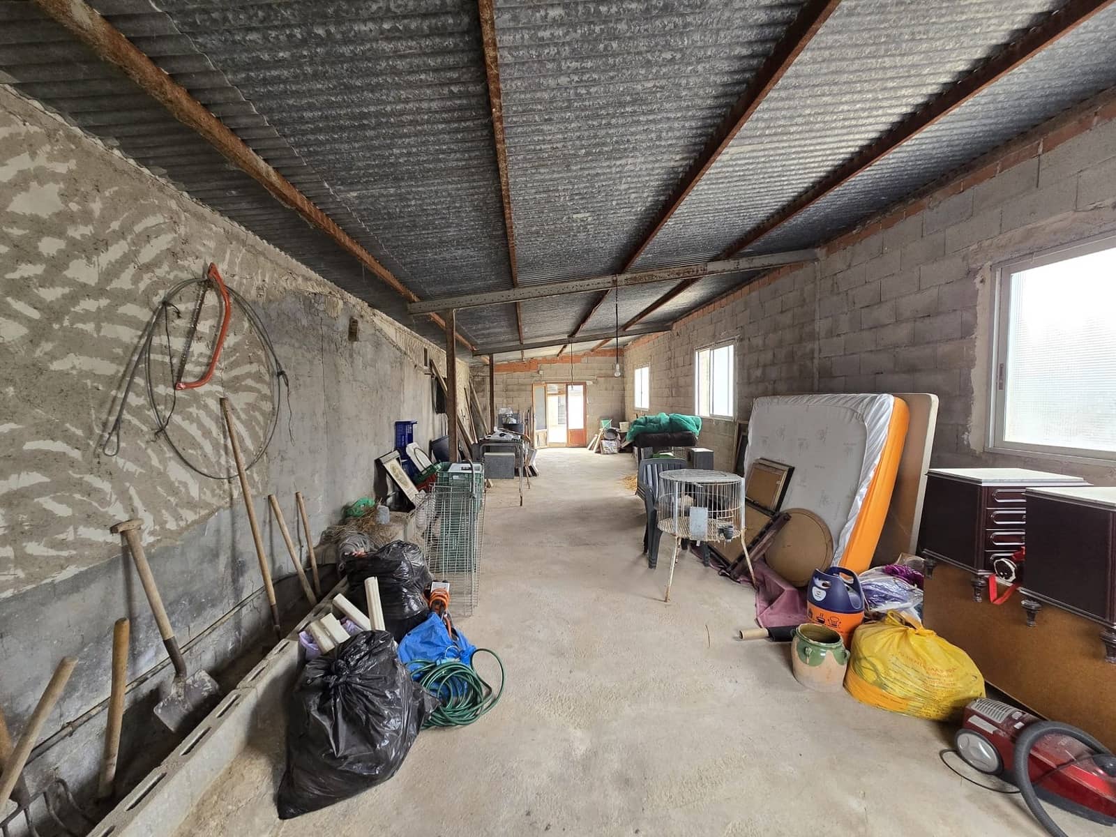 Finca/Landhuis te koop in Sax met zwembad garage - € 149.995 (Ref: 9065622)