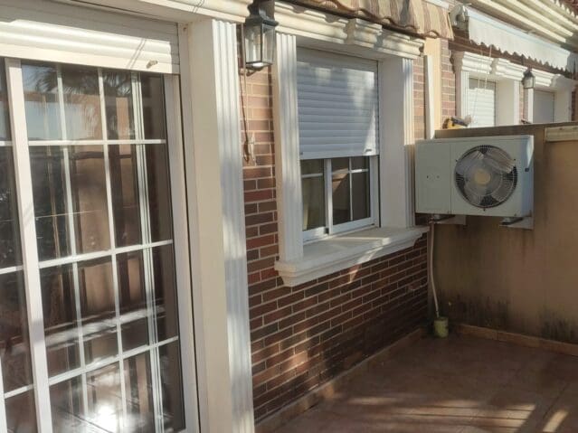 2 slaapkamer Appartement te koop in Ubeda, Pinoso met zwembad - € 105.000 (Ref: 9073826)