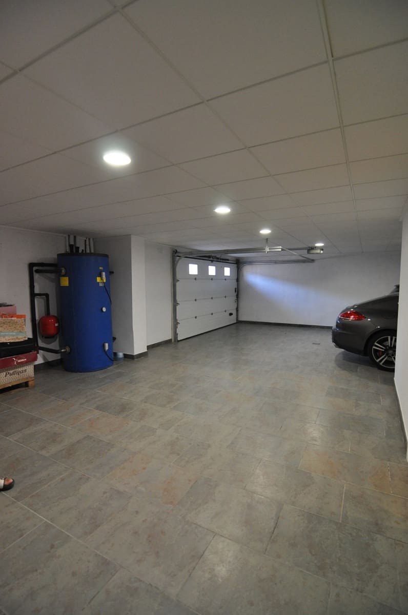 4 bedroom Villa for sale in Villena with pool garage - € 1,250,000 (Ref: 9074106)