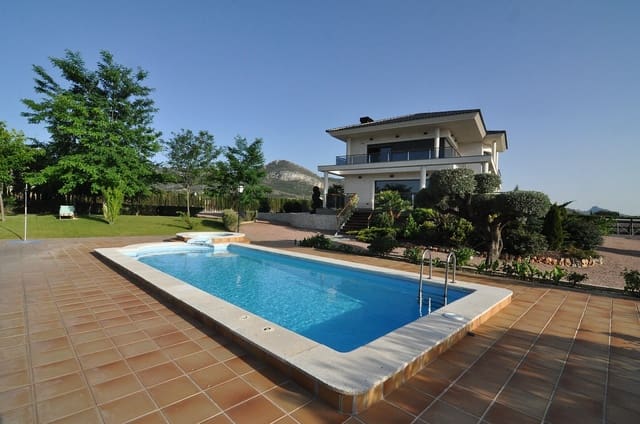 4 Zimmer Villa zu verkaufen in Villena mit Pool Garage - 1.250.000 € (Ref: 9074106)