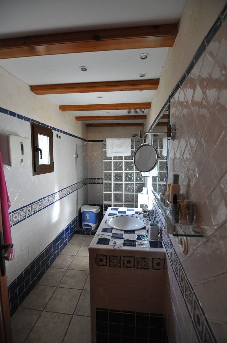 4 bedroom Villa for sale in Villena with pool garage - € 1,250,000 (Ref: 9074106)