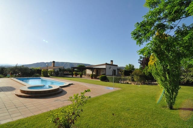 4 bedroom Villa for sale in Villena with pool garage - € 1,250,000 (Ref: 9074106)