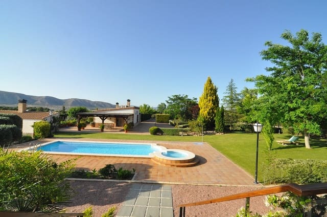 4 bedroom Villa for sale in Villena with pool garage - € 1,250,000 (Ref: 9074106)