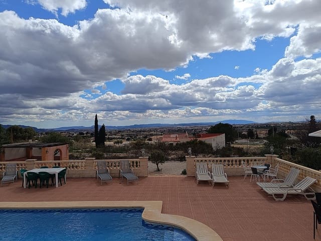 3 sypialnia Willa na sprzedaż w Fortuna z basenem - 299 000 € (Ref: 9076736)