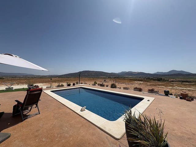 3 slaapkamer Villa te koop in Pinoso met zwembad - € 269.995 (Ref: 9084313)