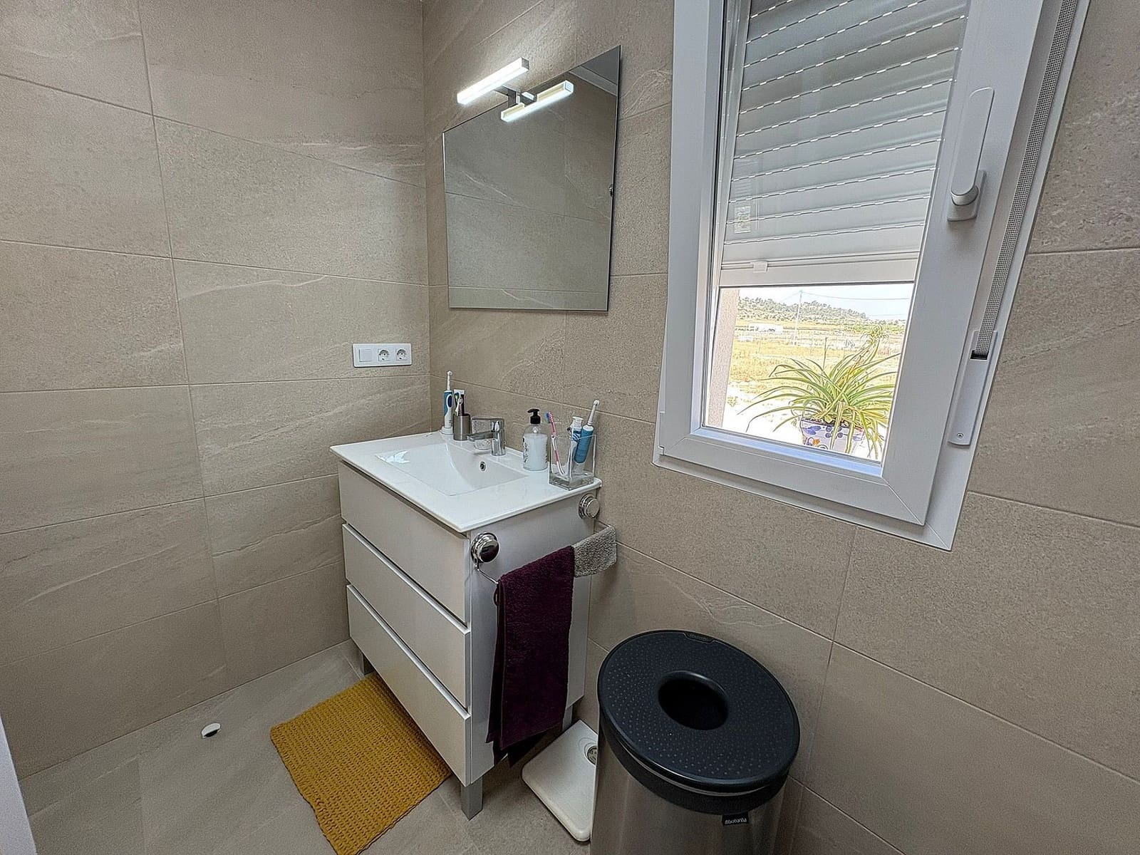 3 makuuhuone Huvila myytävänä paikassa Pinoso mukana uima-altaan - 269 995 € (Ref: 9084313)