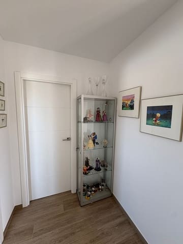 3 soveværelse Villa til salg i Pinoso med swimmingpool - € 279.995 (Ref: 9084313)