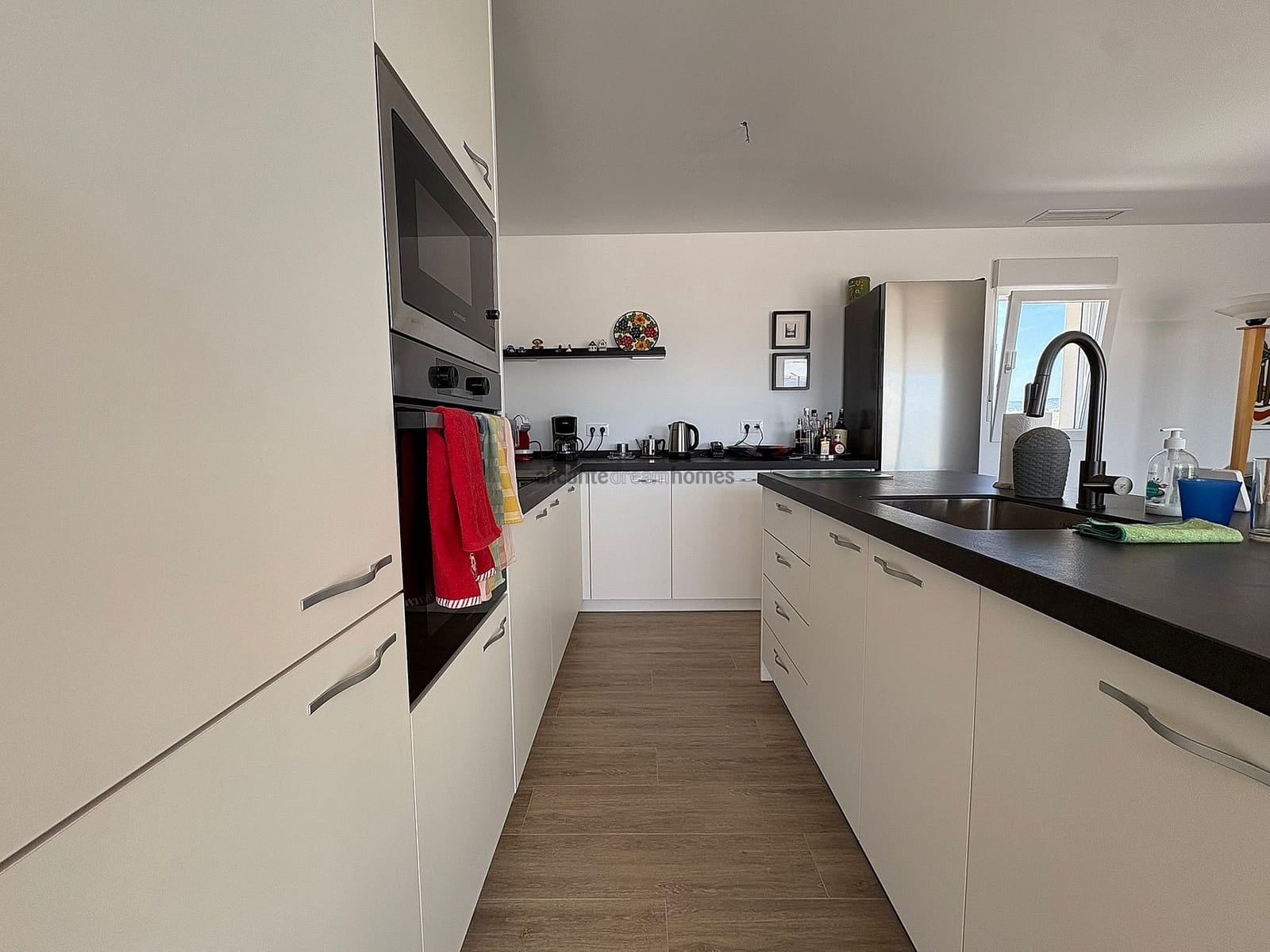 3 slaapkamer Villa te koop in Pinoso met zwembad - € 309.995 (Ref: 9084313)