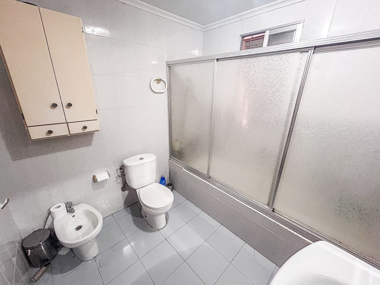 4 sypialnia Finka/Dom wiejski na sprzedaż w Sax z basenem garażem - 227 000 € (Ref: 9101514)