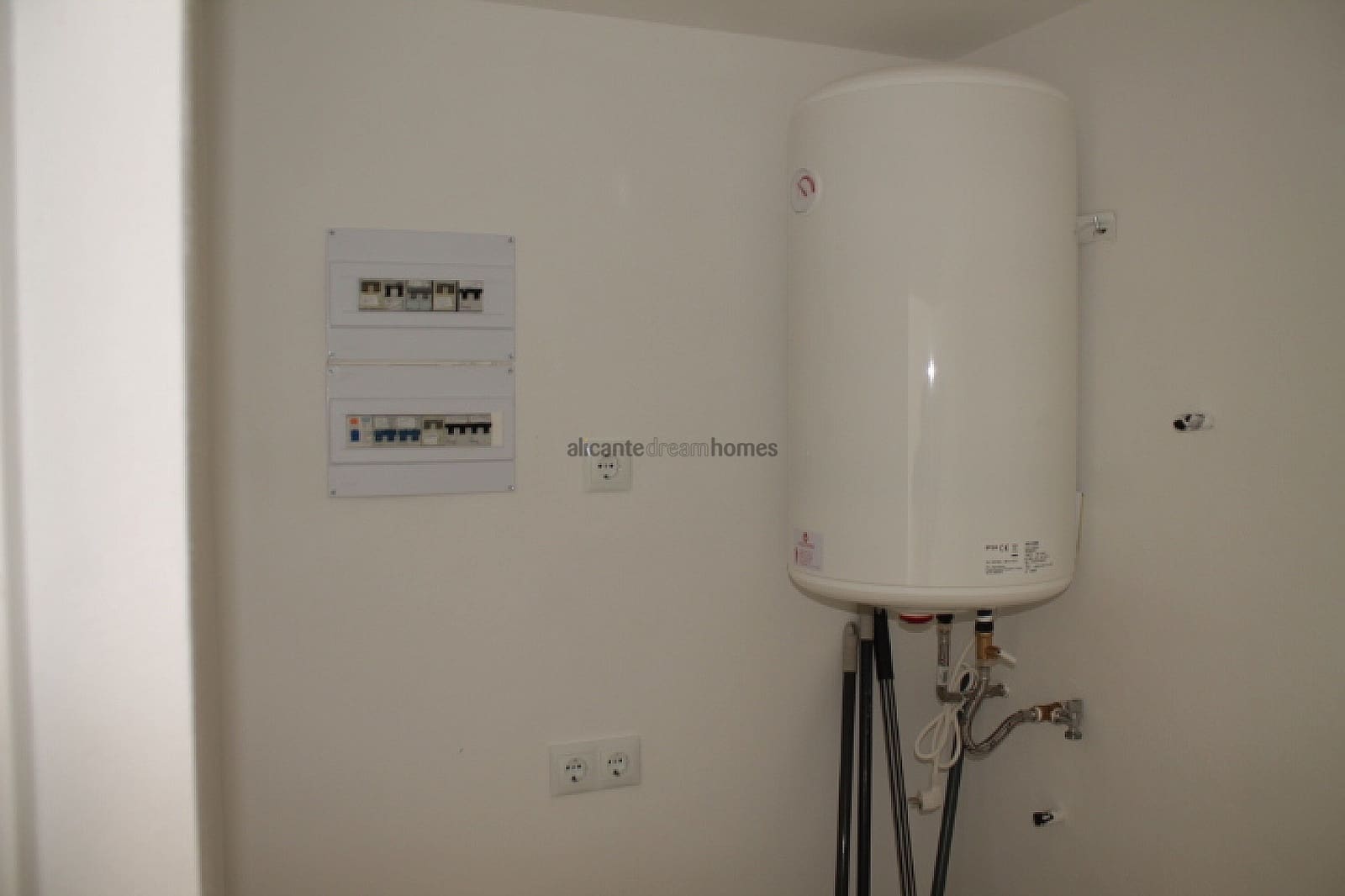 4 sypialnia Finka/Dom wiejski na sprzedaż w Barbarroja z garażem - 199 995 € (Ref: 9107686)