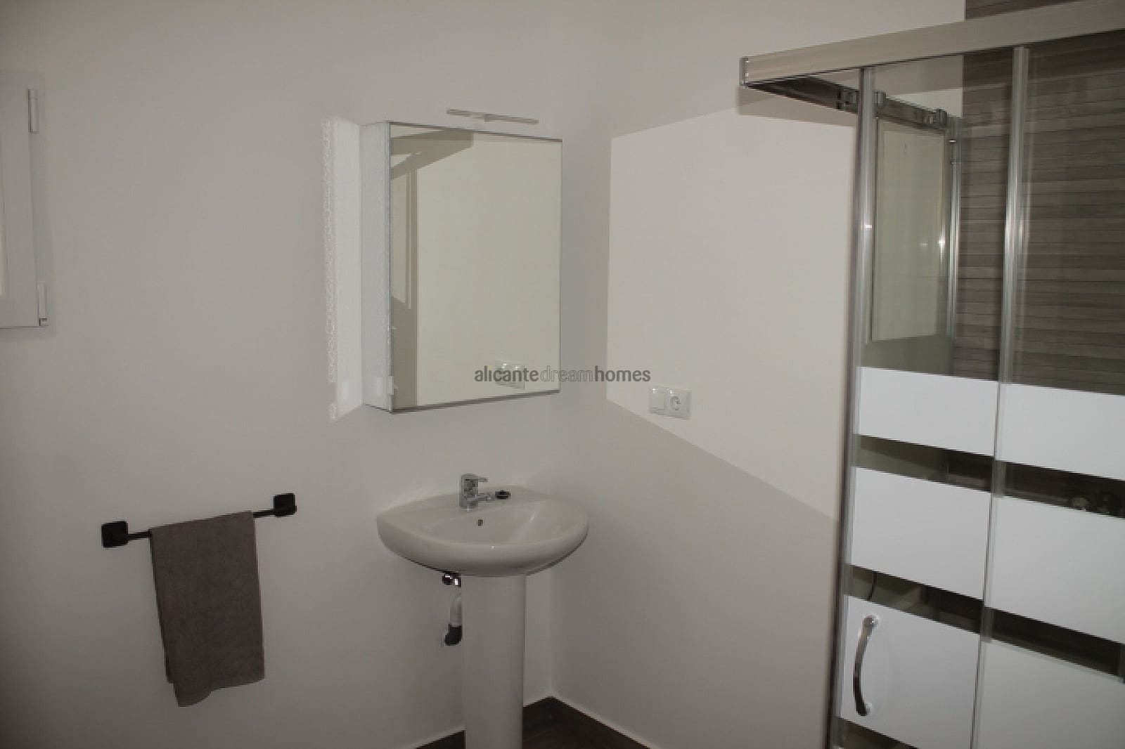 4 sypialnia Finka/Dom wiejski na sprzedaż w Barbarroja z garażem - 199 995 € (Ref: 9107686)