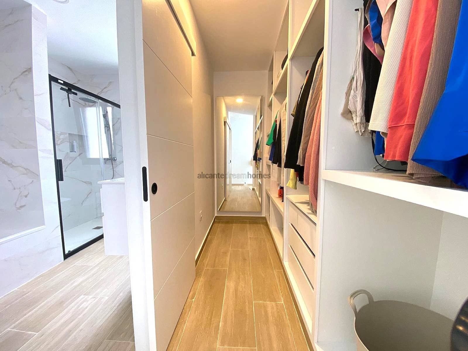 4 soveværelse Villa til salg i Pinoso med swimmingpool - € 549.000 (Ref: 9123537)