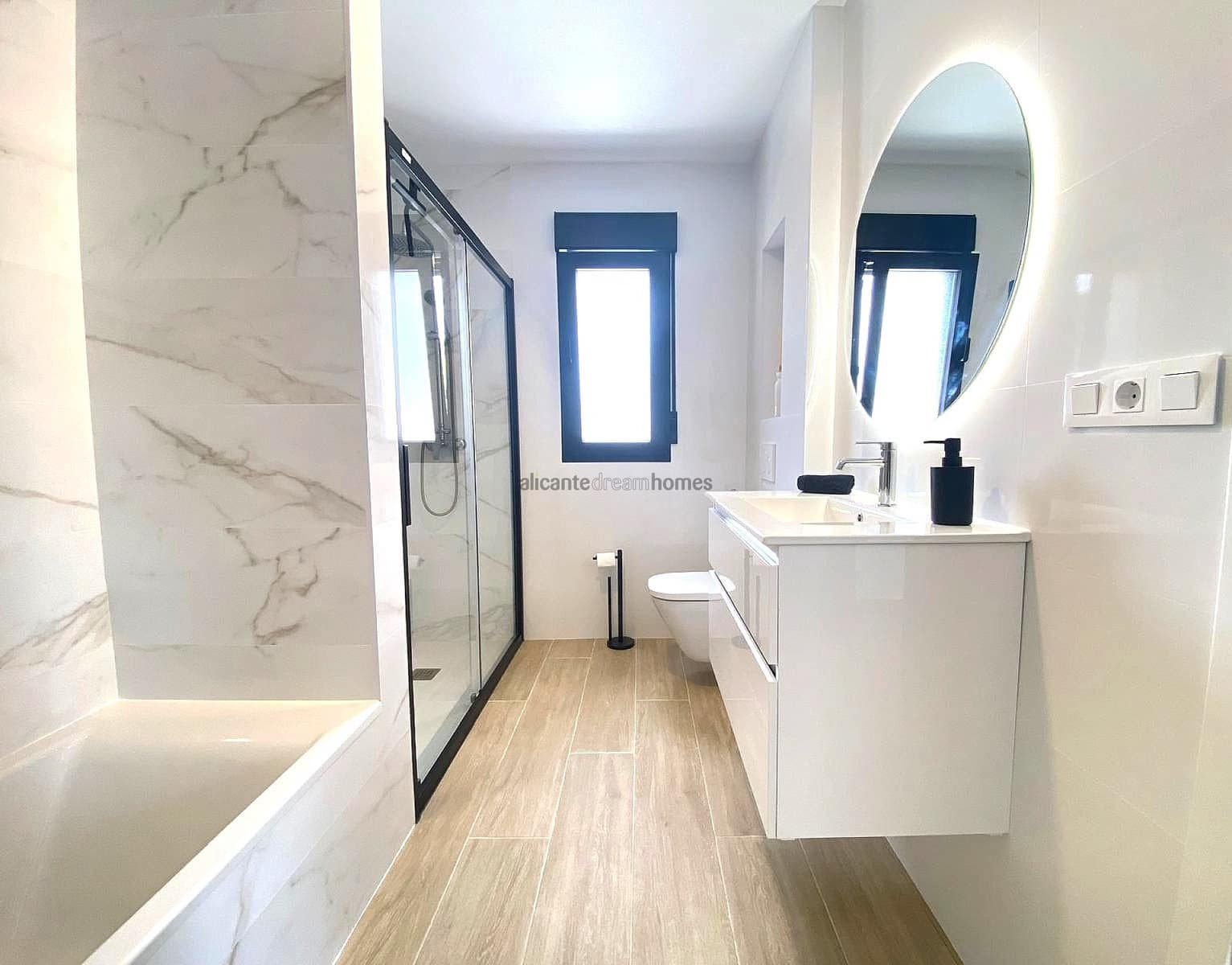 4 soveværelse Villa til salg i Pinoso med swimmingpool - € 549.000 (Ref: 9123537)