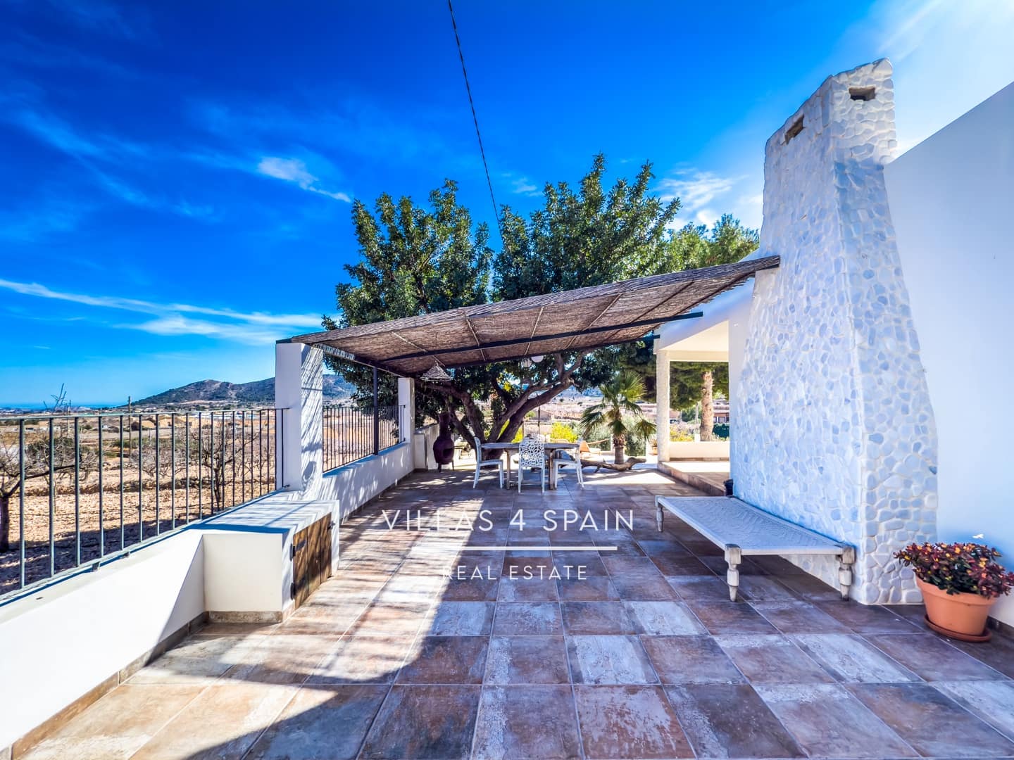 8 bedroom Villa for sale in La Romana with pool - € 789,000 (Ref: 9132183)