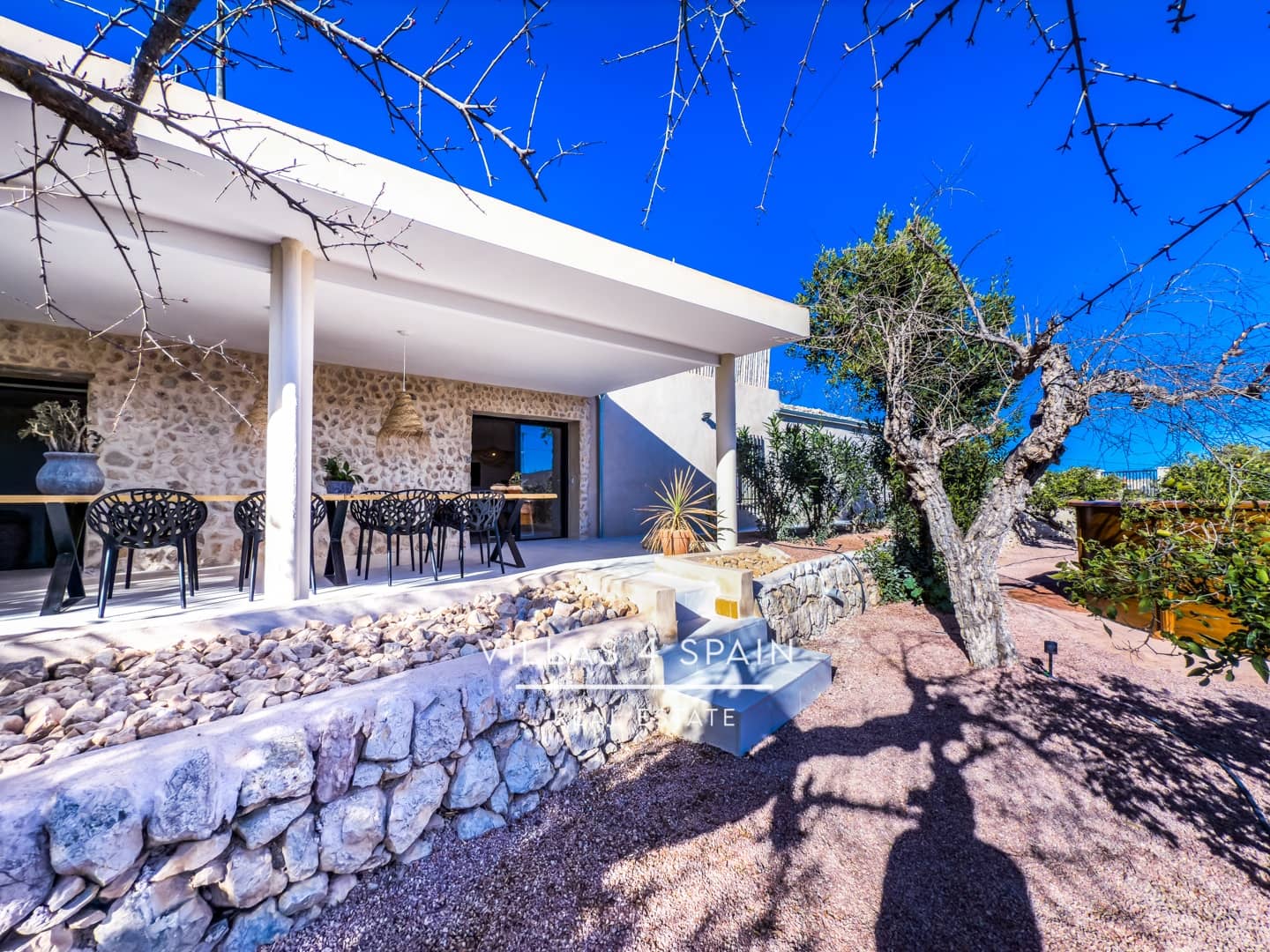 8 bedroom Villa for sale in La Romana with pool - € 789,000 (Ref: 9132183)