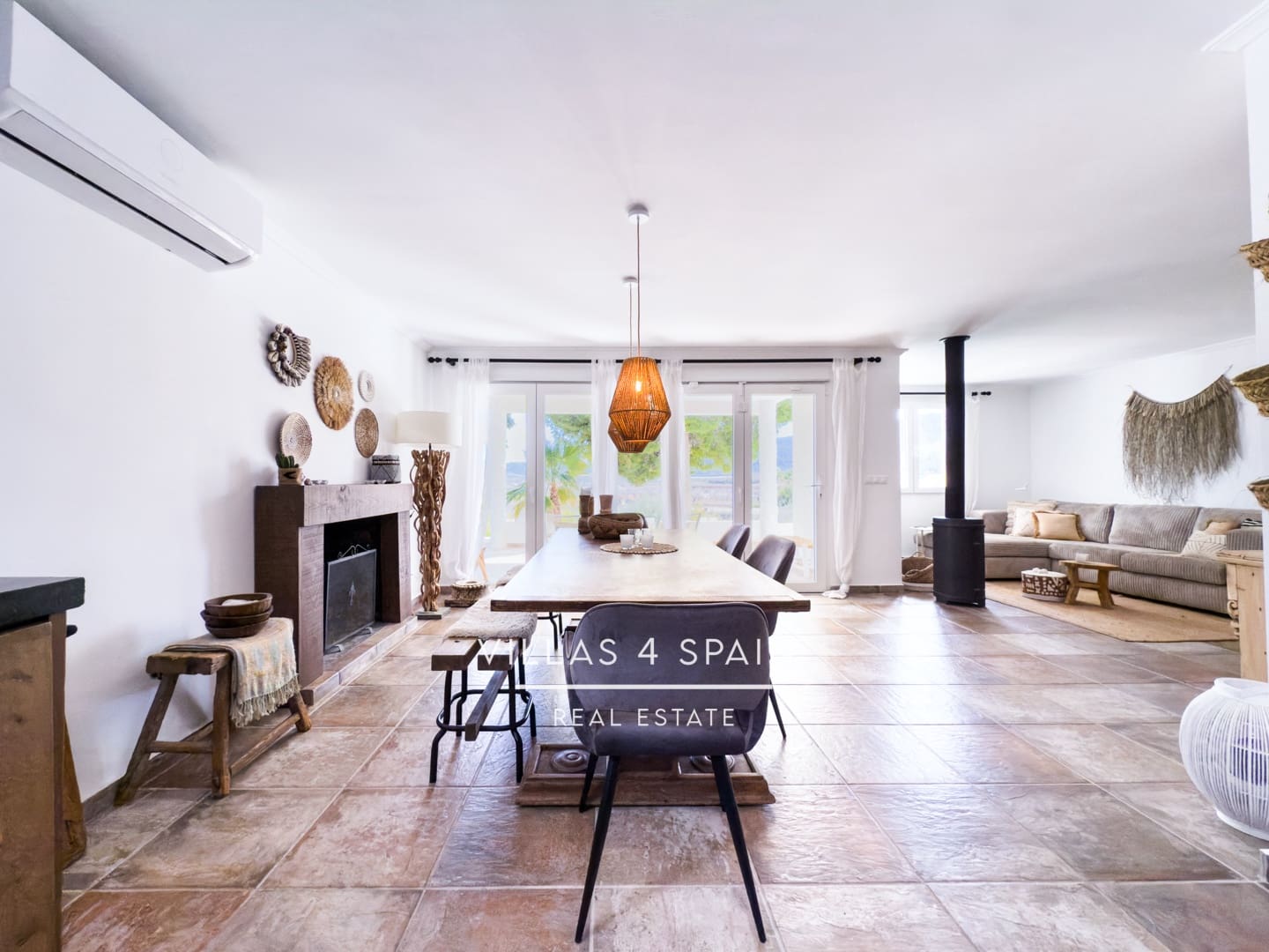 8 bedroom Villa for sale in La Romana with pool - € 789,000 (Ref: 9132183)