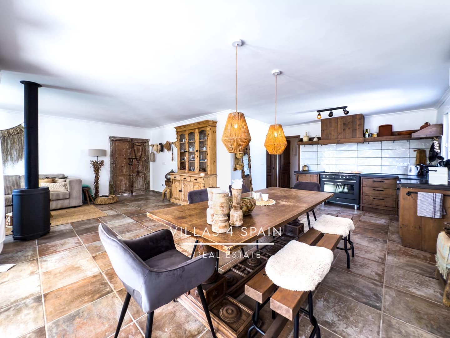 8 bedroom Villa for sale in La Romana with pool - € 789,000 (Ref: 9132183)