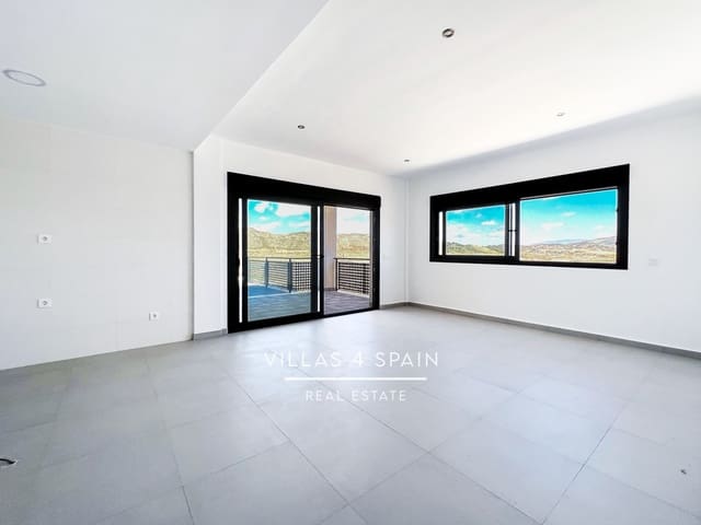 3 bedroom Villa for sale in Pinoso with pool - € 339,995 (Ref: 9132184)