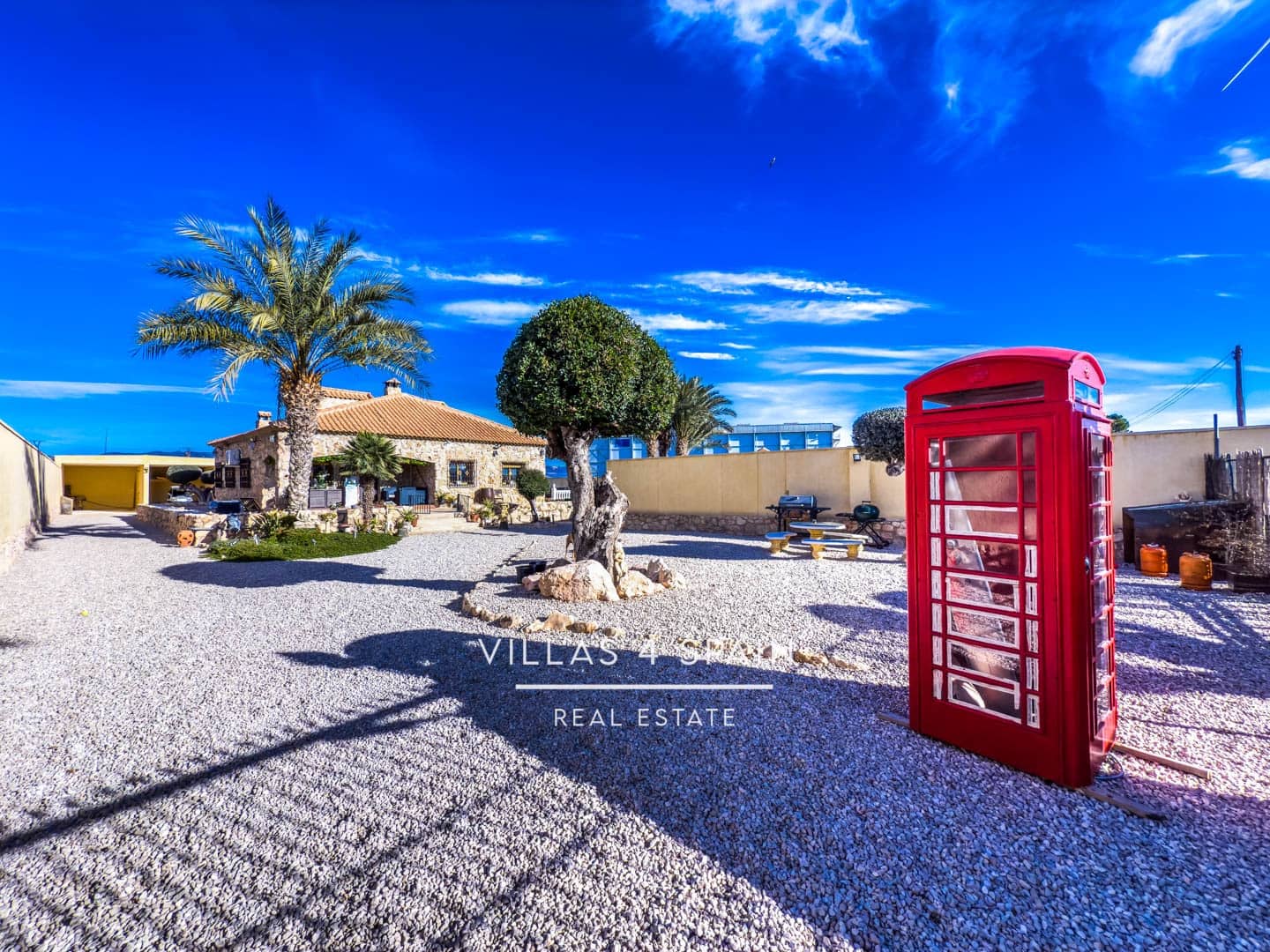 4 bedroom Villa for sale in Fortuna with pool - € 399,000 (Ref: 9132185)