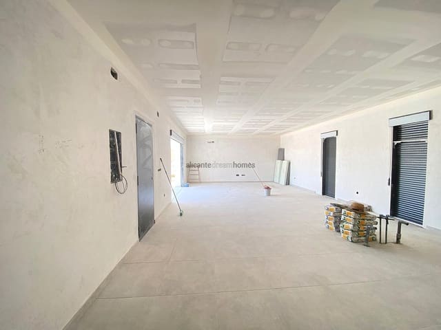 3 quarto Moradia para venda em Orihuela com piscina - 295 000 € (Ref: 9135123)