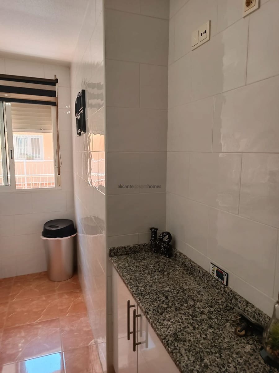 2 chambre Appartement à vendre à Orihuela avec piscine - 89 000 € (Ref: 9138464)