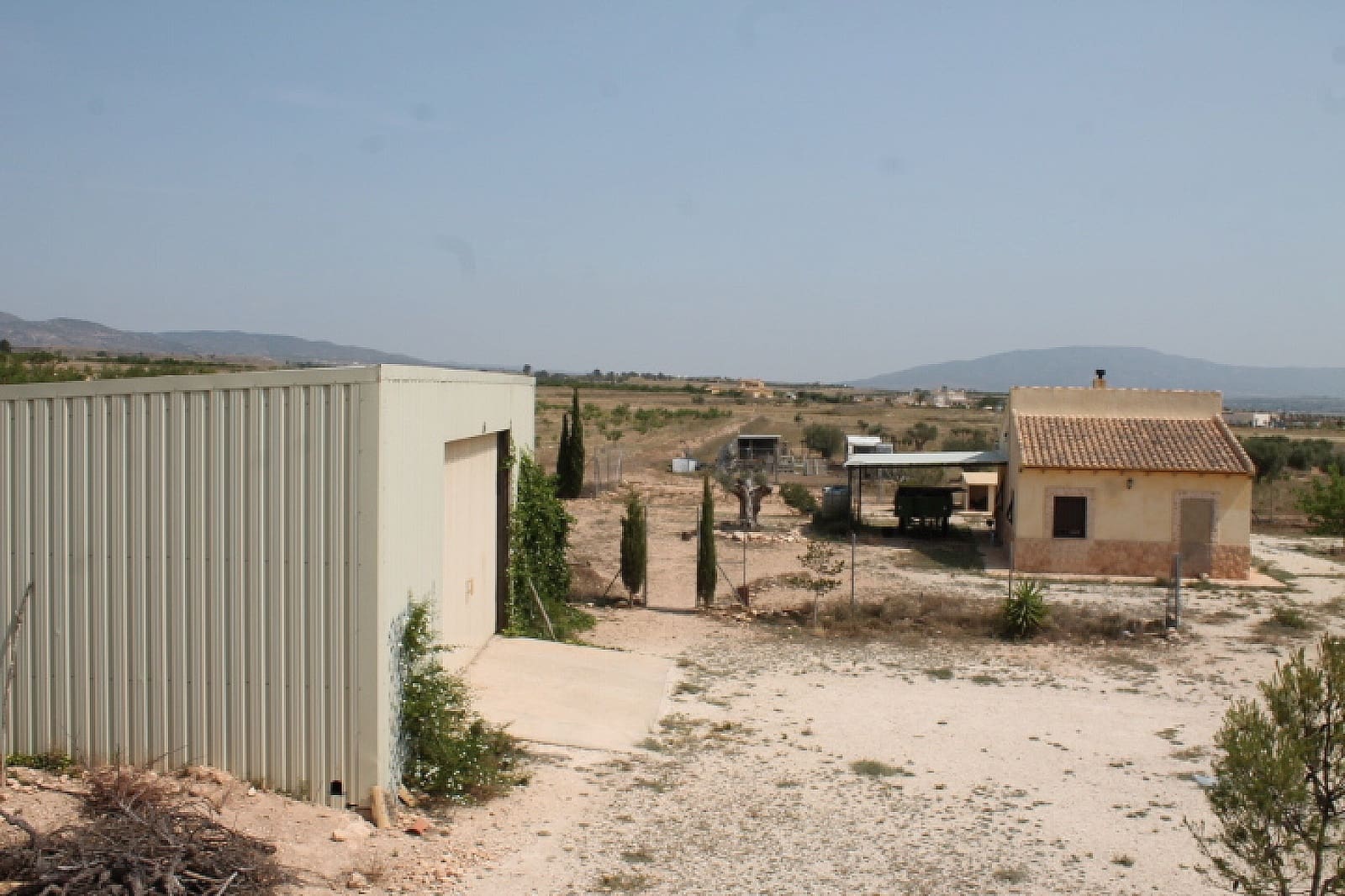 4 soveværelse Finca/Landehus til salg i Pinoso med garage - € 324.000 (Ref: 9141893)