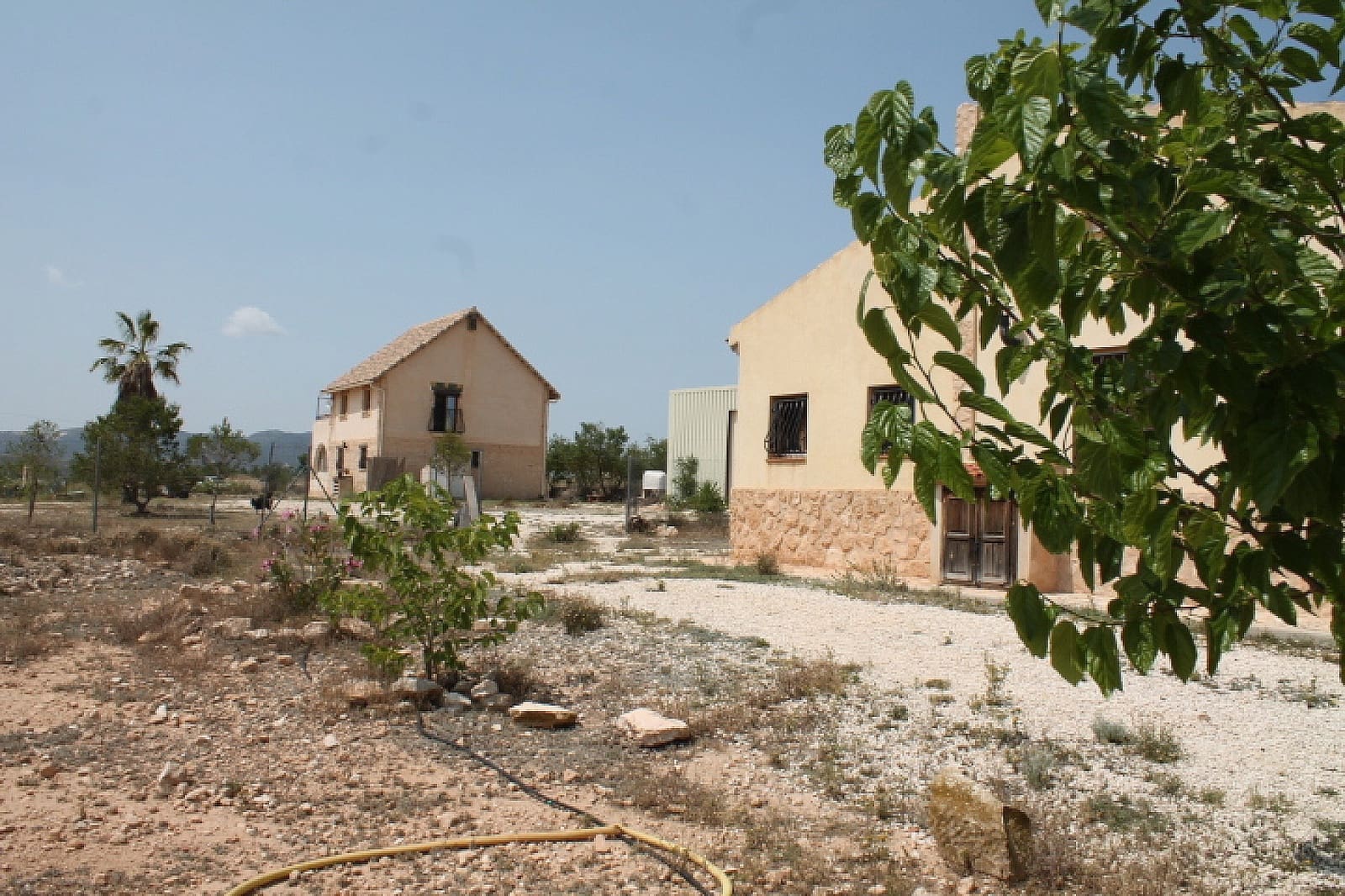 4 soveværelse Finca/Landehus til salg i Pinoso med garage - € 324.000 (Ref: 9141893)