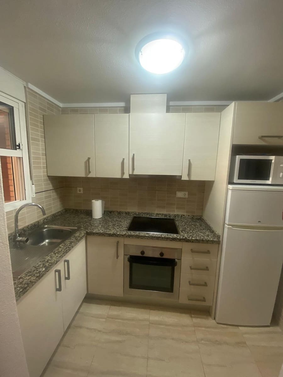 2 soveværelse Lejlighed til salg i Benidorm med swimmingpool - € 195.700 (Ref: 9141894)