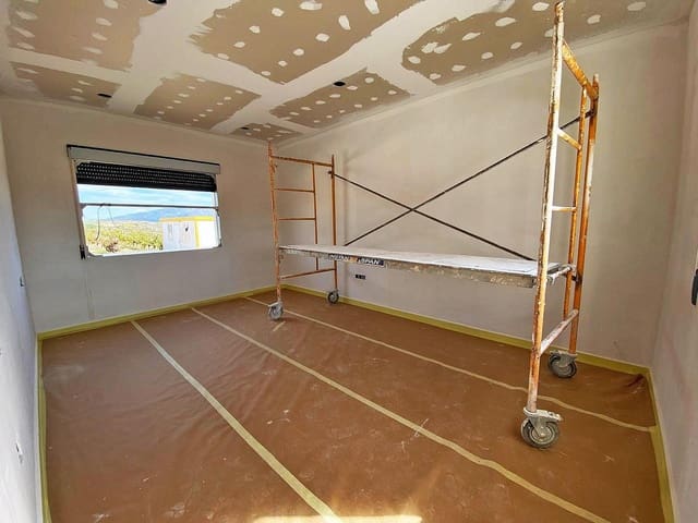 3 quarto Moradia para venda em Pinoso com piscina - 285 000 € (Ref: 9143373)