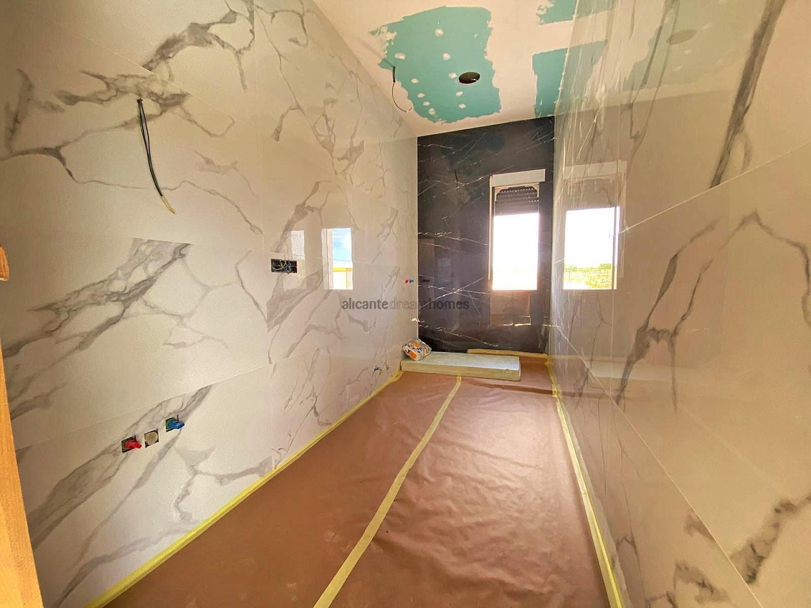 Chalet de 3 habitaciones en Pinoso en venta con piscina - 325.000 € (Ref: 9143373)