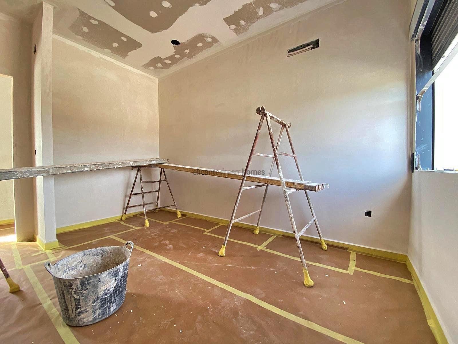 Chalet de 3 habitaciones en Pinoso en venta con piscina - 325.000 € (Ref: 9143373)