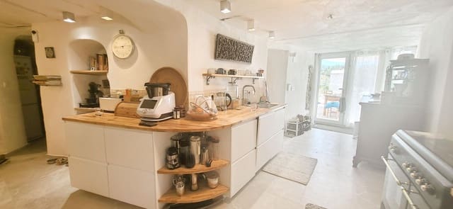 2 soveværelse Finca/Landehus til salg i La Romana - € 179.999 (Ref: 9145293)