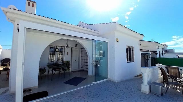 3 camera da letto Villa in vendita in El Chaparral - La Siesta - La Torreta, Torrevieja con piscina garage - 339.000 € (Rif: 9145789)