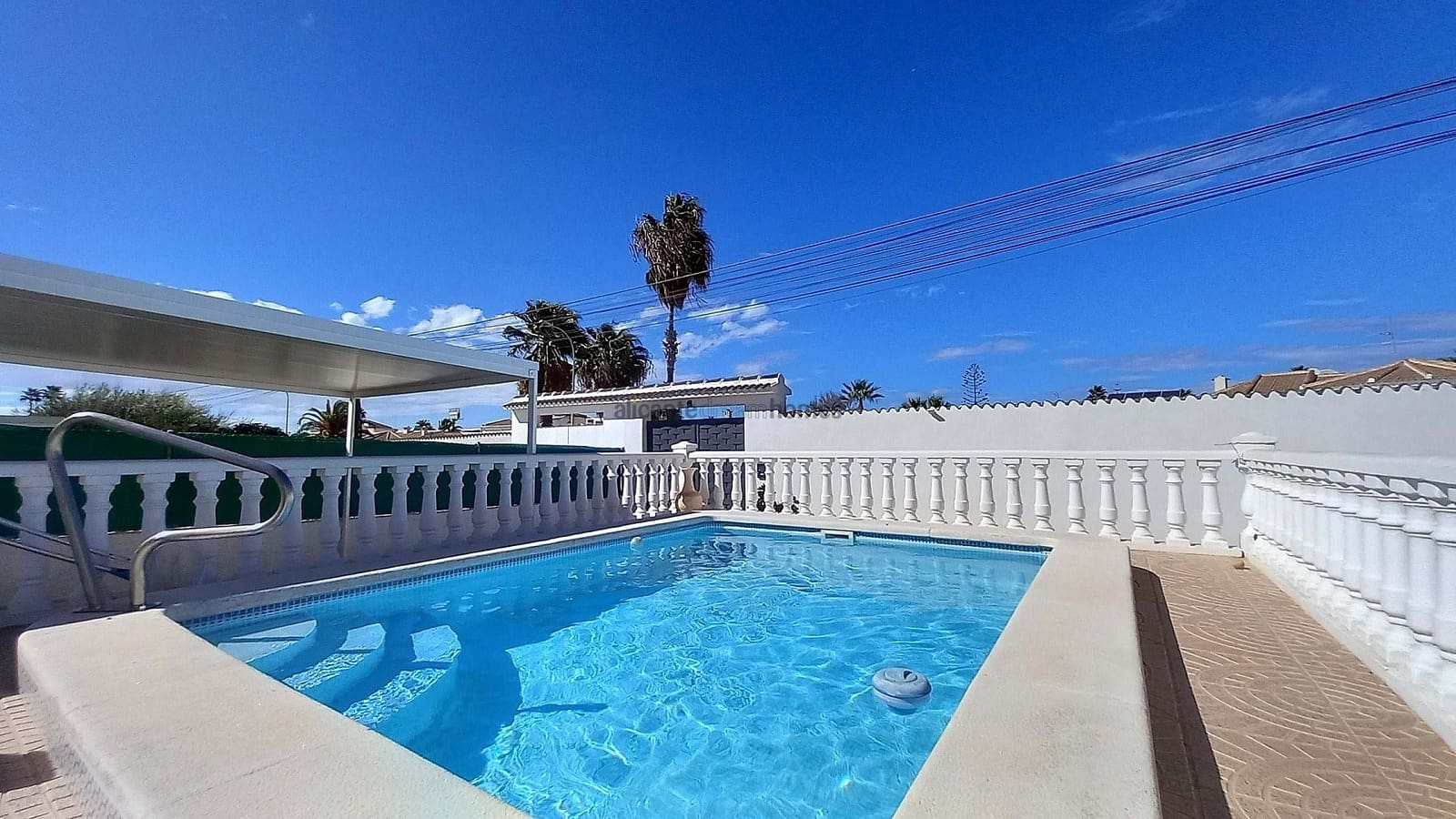 3 sypialnia Willa na sprzedaż w Torrevieja z basenem garażem - 339 000 € (Ref: 9145789)