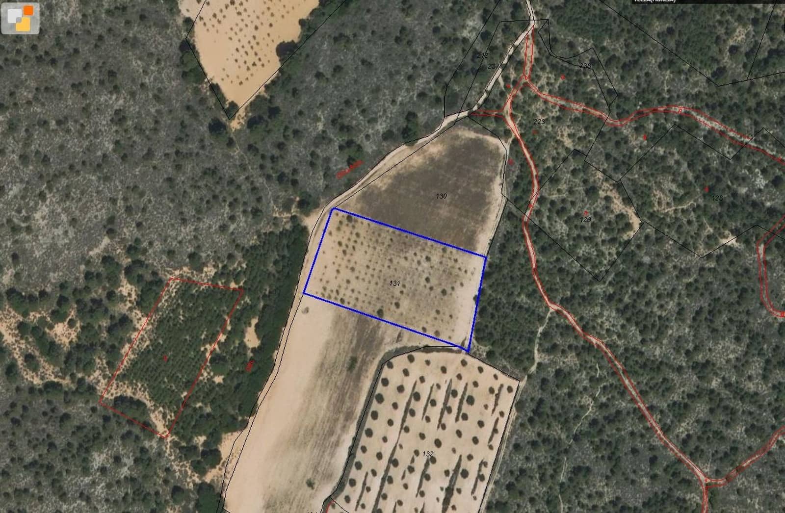 Ubebygd land til salgs i Yecla - € 12 000 (Ref: 9170486)