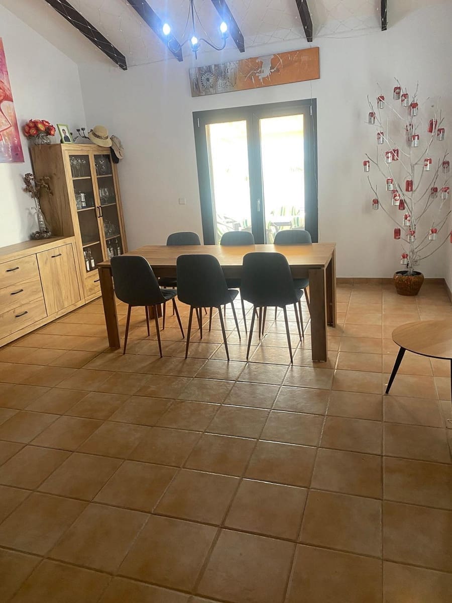 3 soveværelse Villa til salg i Caudete med swimmingpool - € 249.995 (Ref: 9180169)