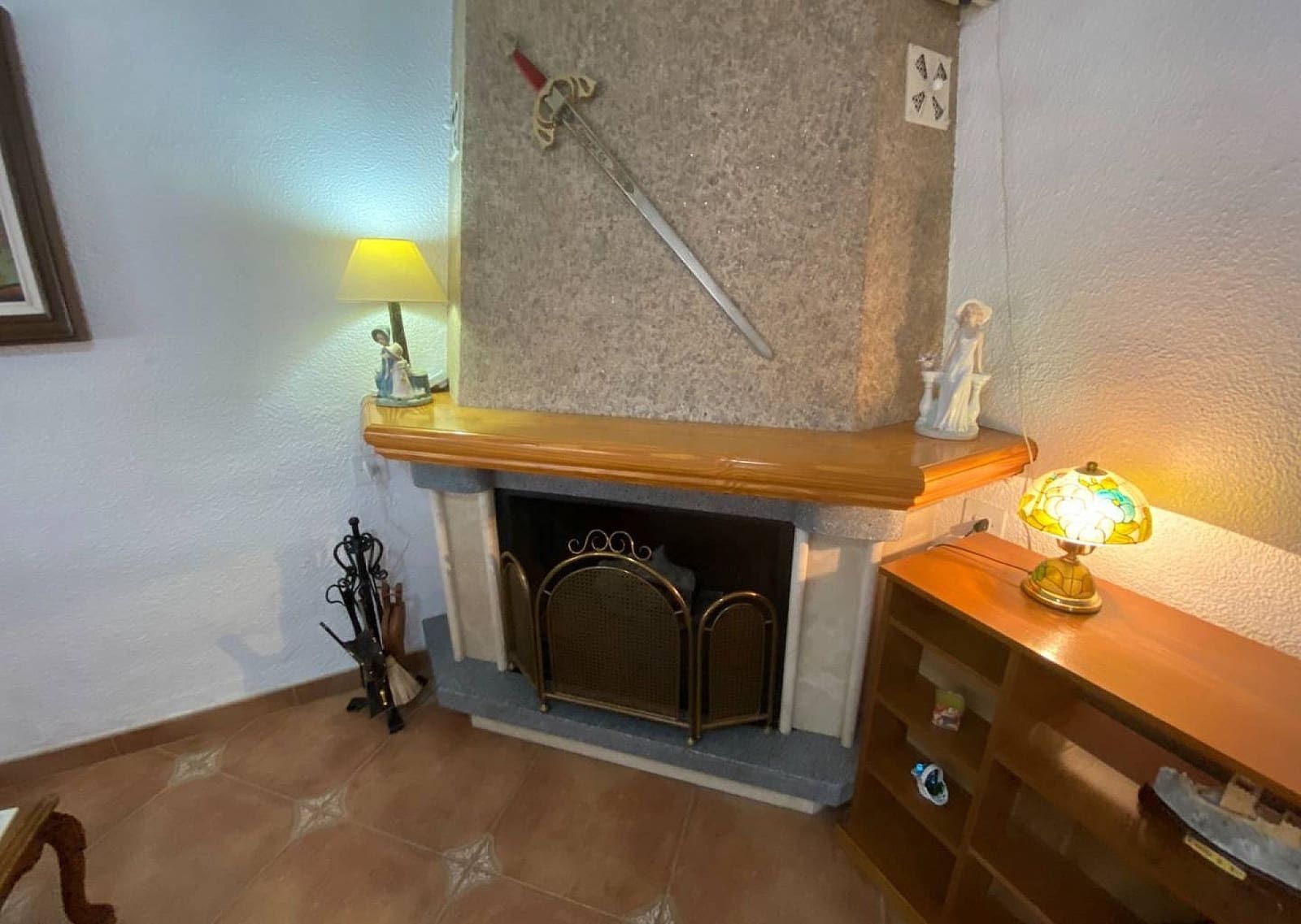 5 soveværelse Villa til salg i Sax med swimmingpool garage - € 299.995 (Ref: 9191383)