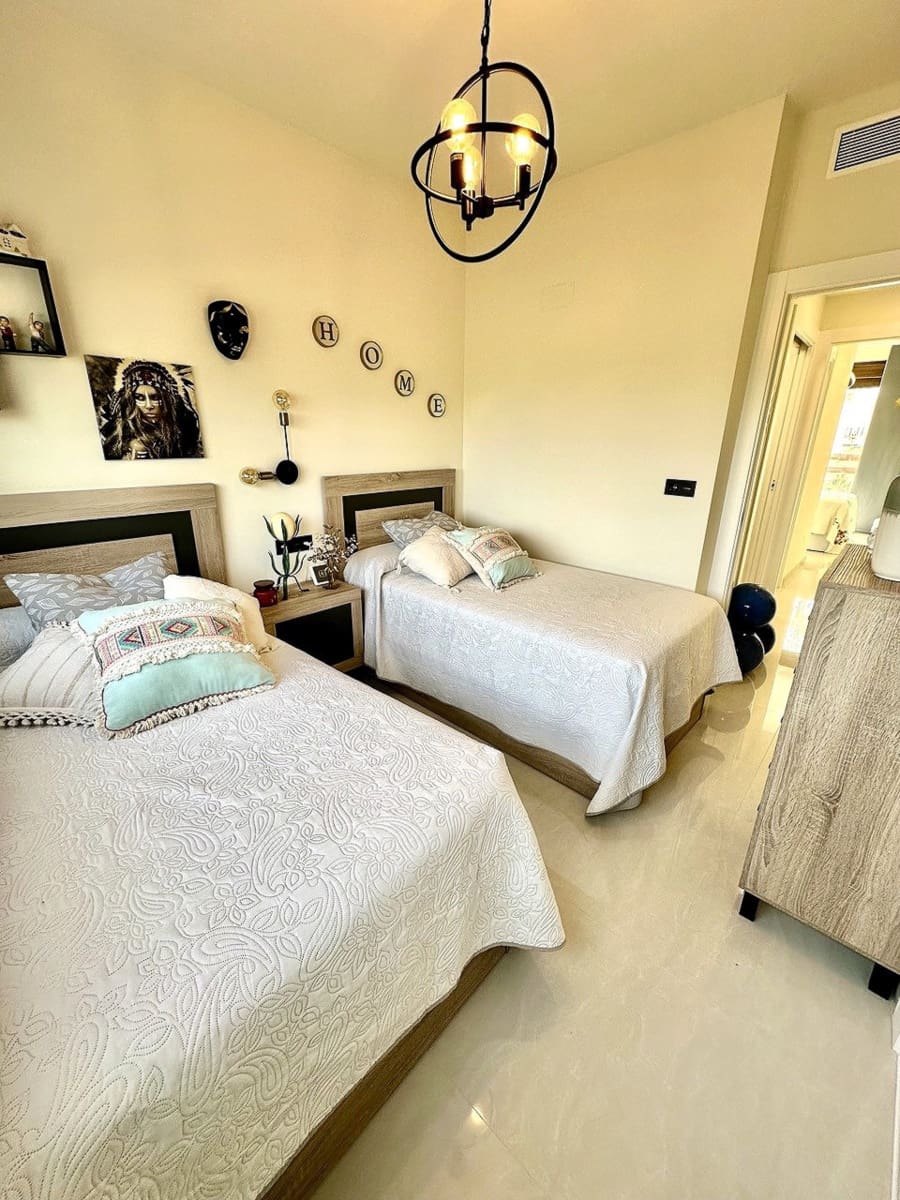 2 soveværelse Bungalow til salg i Torrevieja med swimmingpool garage - € 299.000 (Ref: 9191595)