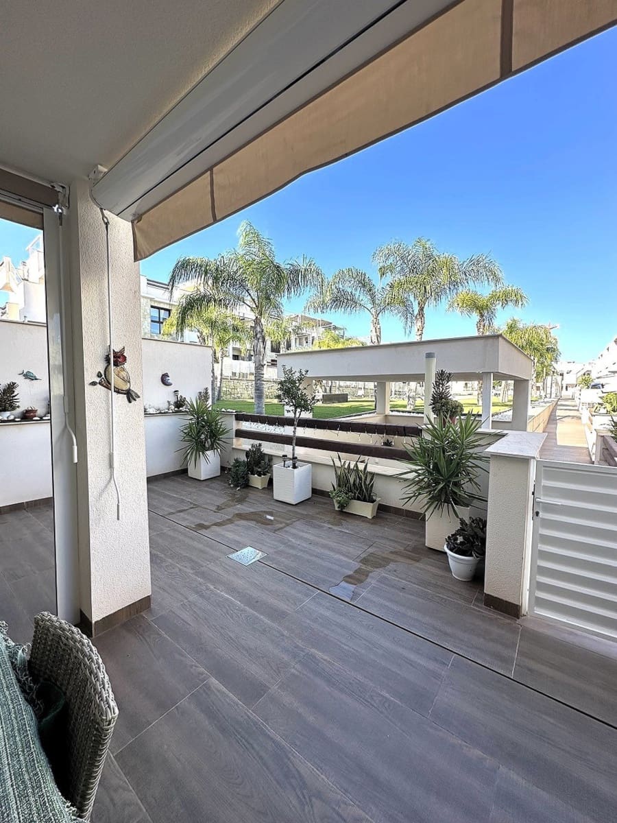 2 soveværelse Bungalow til salg i Torrevieja med swimmingpool garage - € 299.000 (Ref: 9191595)