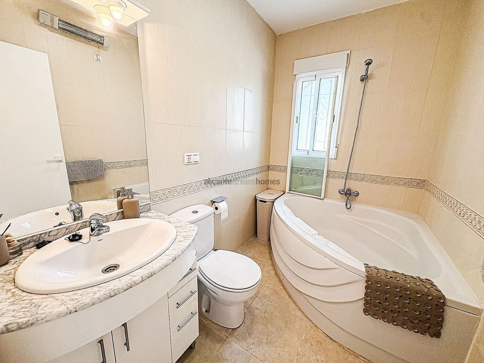 5 soverom Villa til salgs i Pinoso med svømmebasseng - € 425 000 (Ref: 9191742)