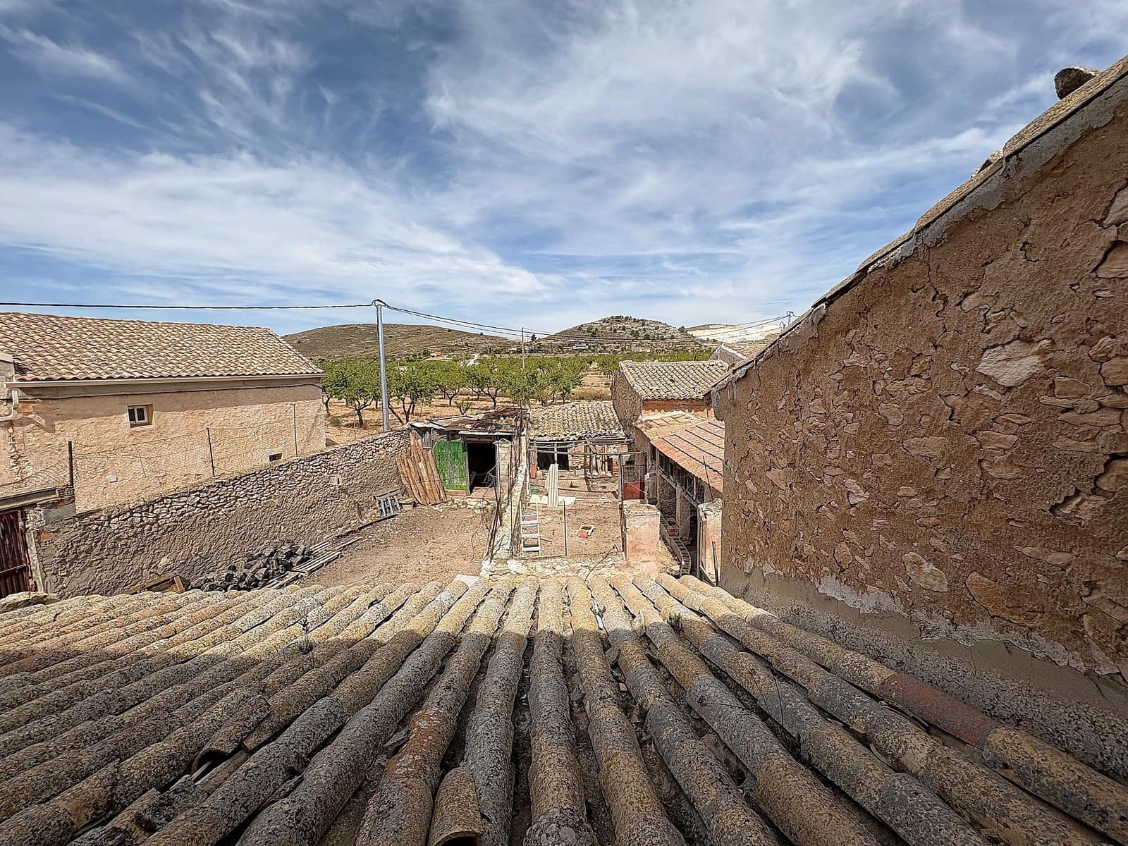 6 soverom Kjedet enebolig til salgs i Pinoso med garasje - € 85 000 (Ref: 9196943)