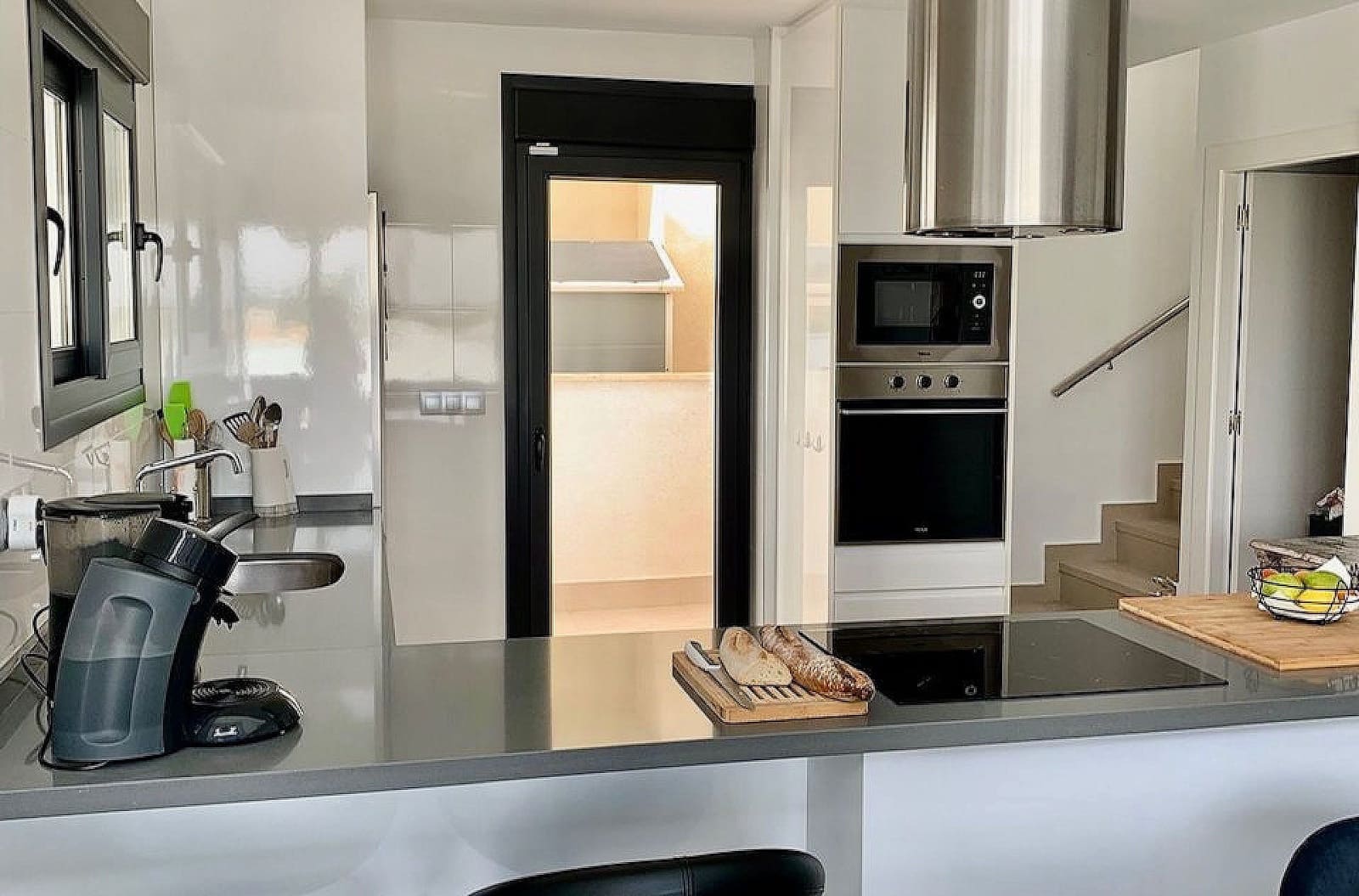 3 bedroom Villa for sale in Daya Vieja with pool - € 399,000 (Ref: 9196944)