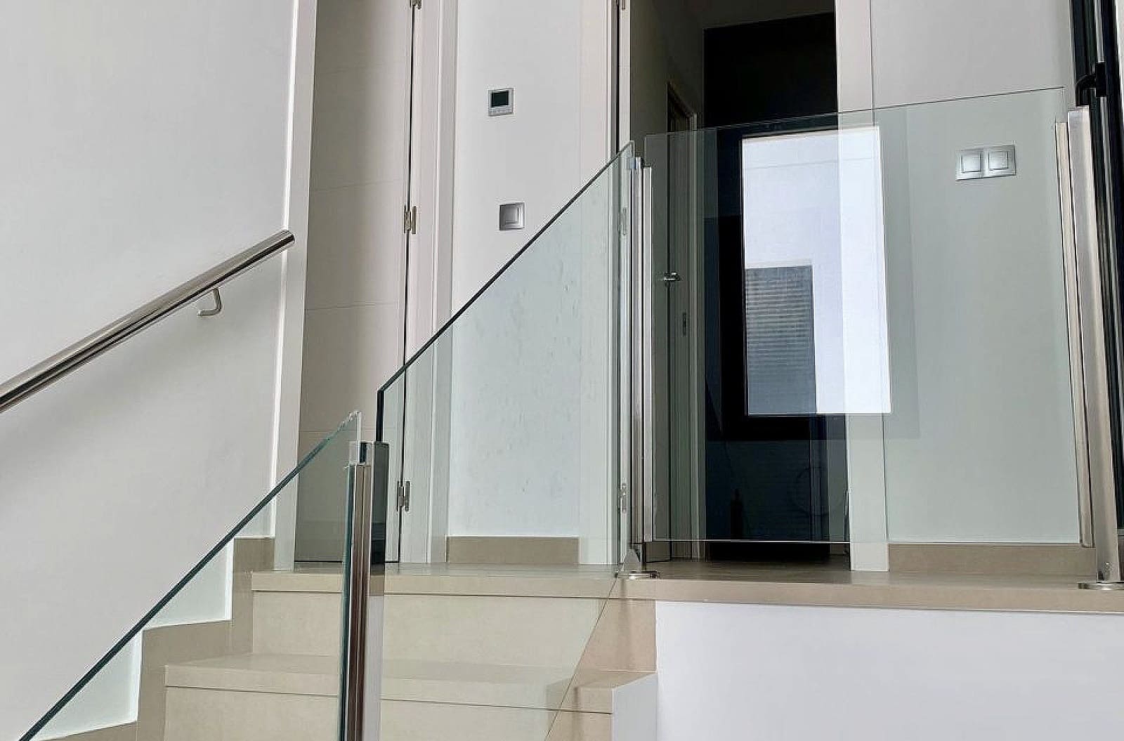 3 bedroom Villa for sale in Daya Vieja with pool - € 399,000 (Ref: 9196944)