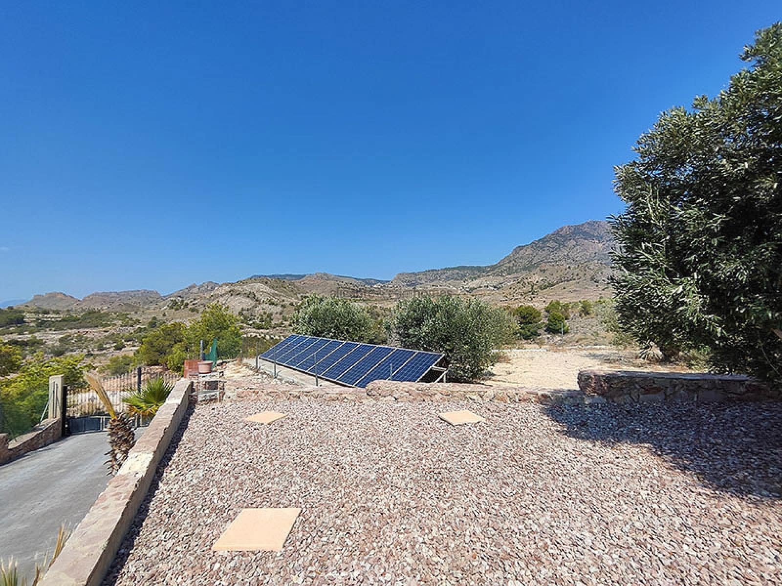 4 bedroom Villa for sale in Fortuna with pool garage - € 309,000 (Ref: 9196947)