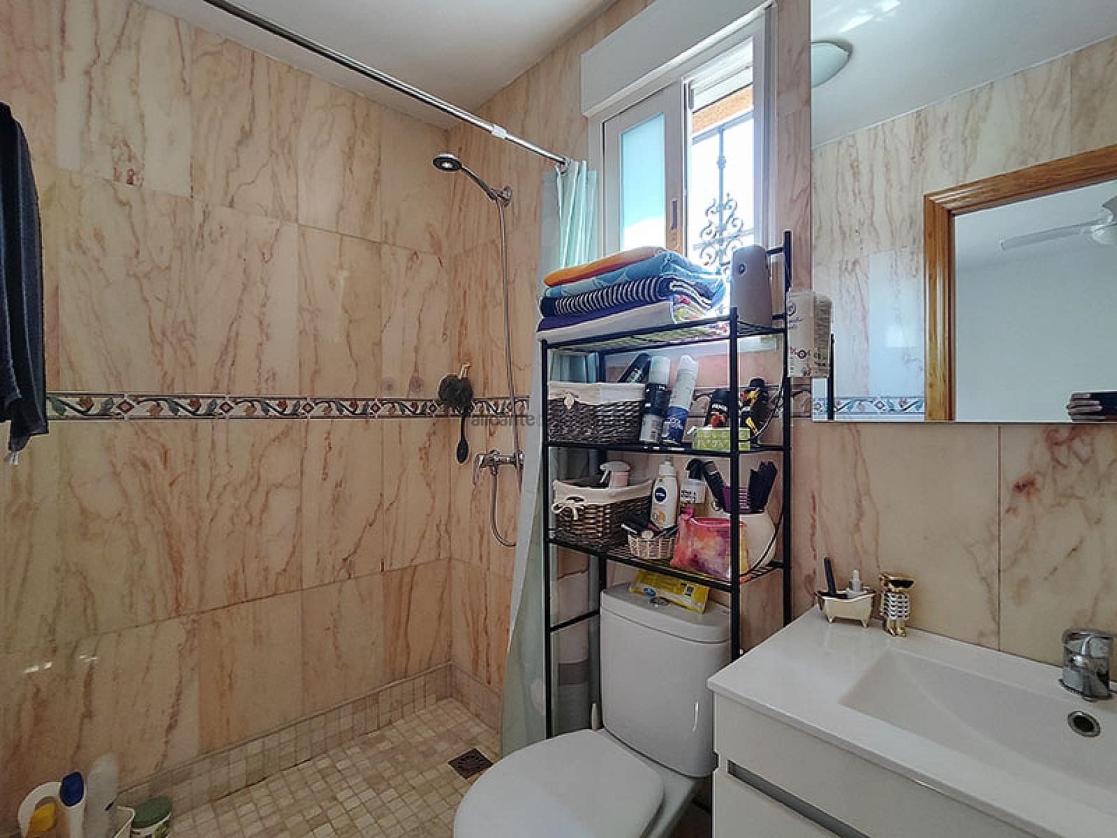 4 bedroom Villa for sale in Fortuna with pool garage - € 309,000 (Ref: 9196947)