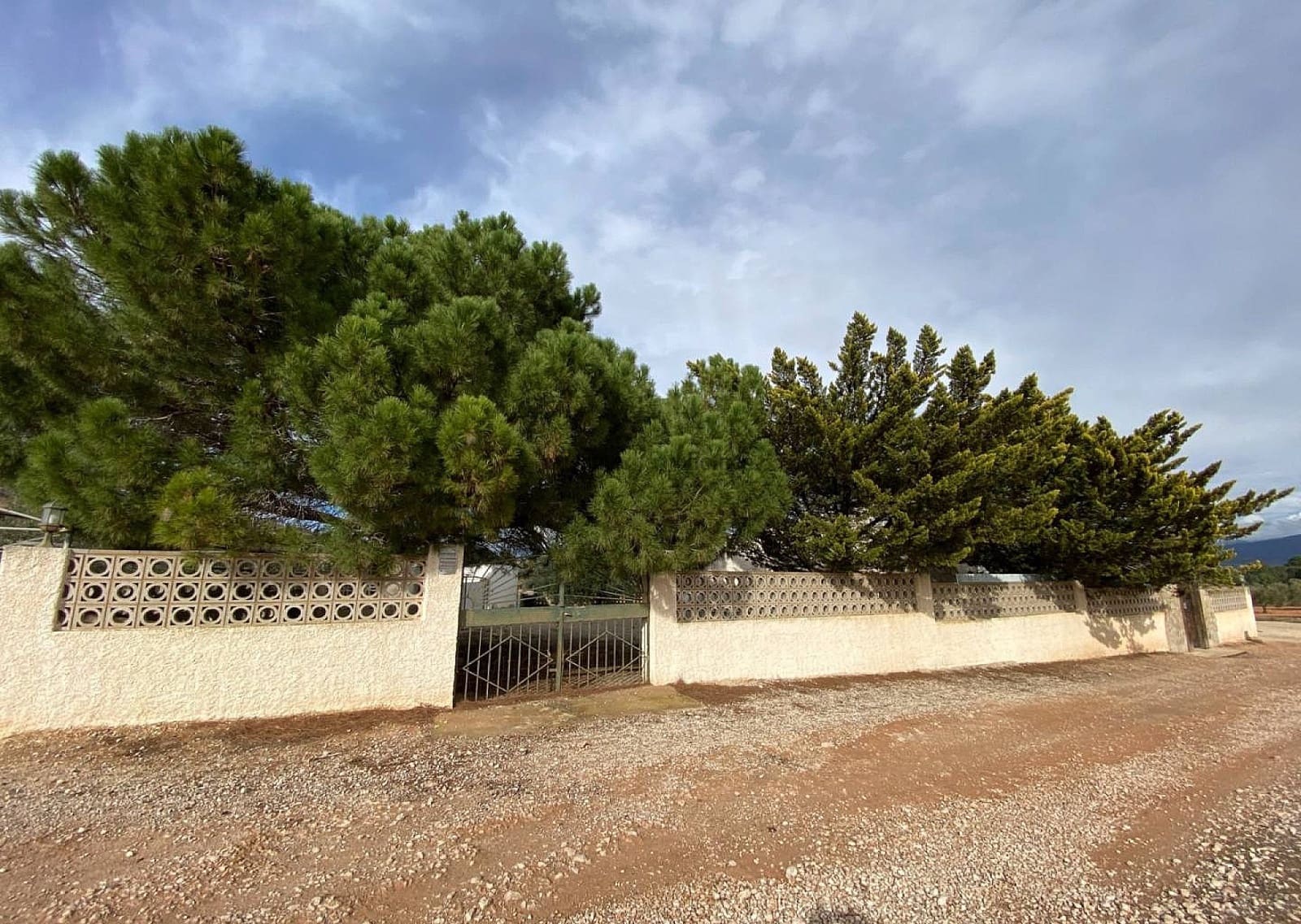 2 bedroom Finca/Country House for sale in Sax with garage - € 240,000 (Ref: 9200896)
